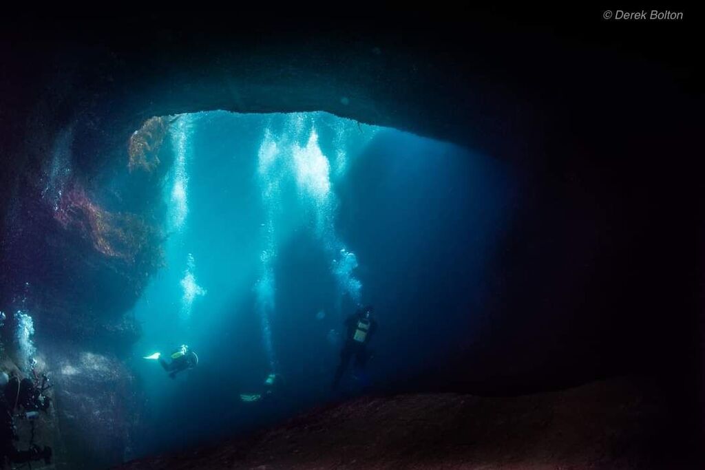 scuba diving under the wormhole, natural wonder in inishmore aran islands